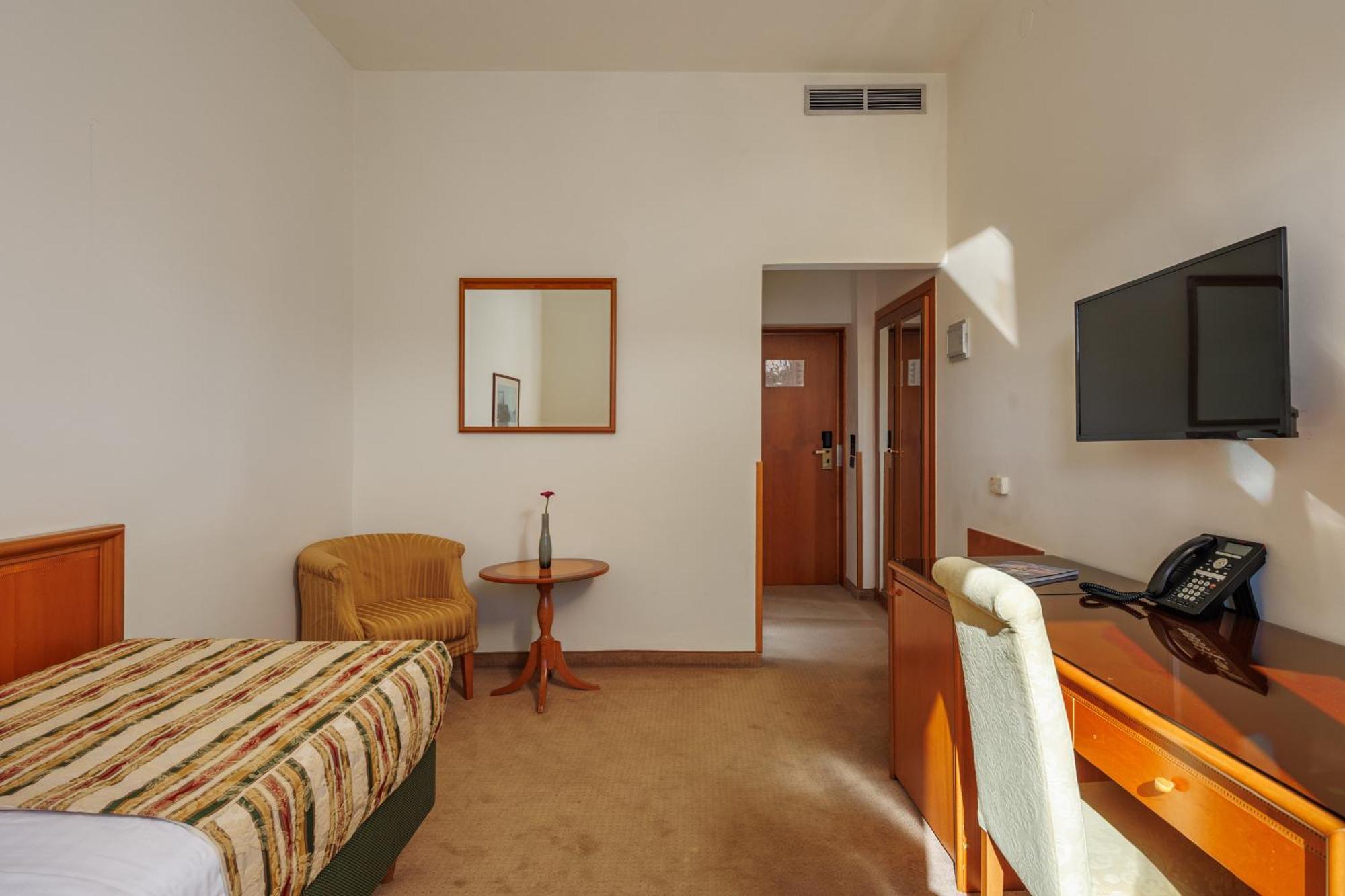 Grand Hotel Bonavia Rijeka Ngoại thất bức ảnh